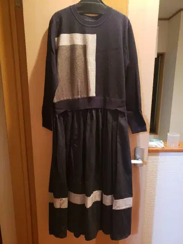 돌업업스 니트 원피스