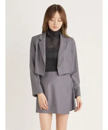 SNIDEL 그레이 셋업 자켓과 스커트
