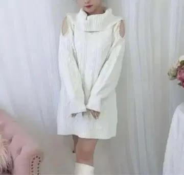 evelyn 펄 숄더 니트 원피스 오프숄더 화이트