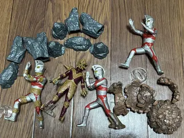 얼티밋 루미너스 울트라맨 18 컴프와 덤