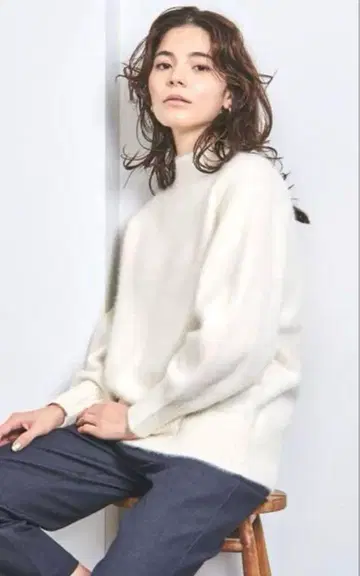 유나이티드 애로우즈 크루넥 니트 스웨터 폭스 캐시미어 혼방