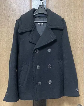 ZUCCa 블랙 울 피코트