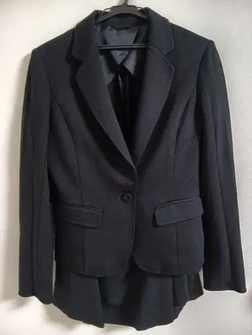 42 블랙 비즈니스 정장 자켓&스커트 세트 destyle