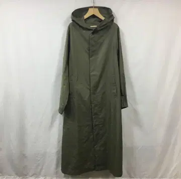 AUGUSTE-PRESENTATION 'BIG 후드 레인코트 KHAKI'