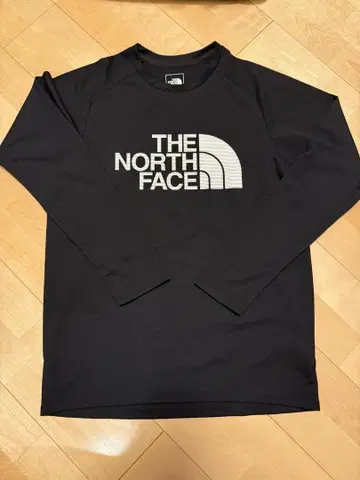 THE NORTH FACE 블랙 긴팔 티셔츠
