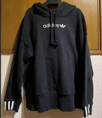 adidas 블랙 후드티