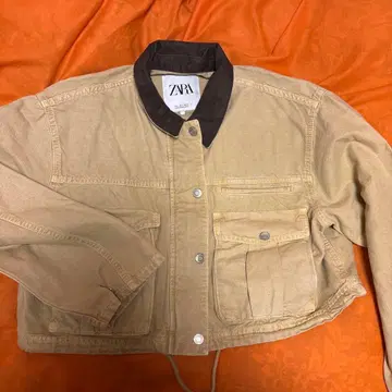 ZARA 베이지 숏 기장 자켓