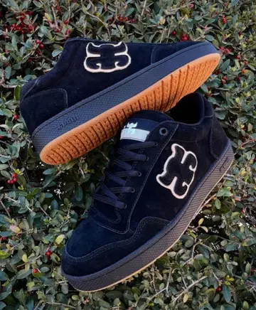 29cm ipath 1985 suede black gum