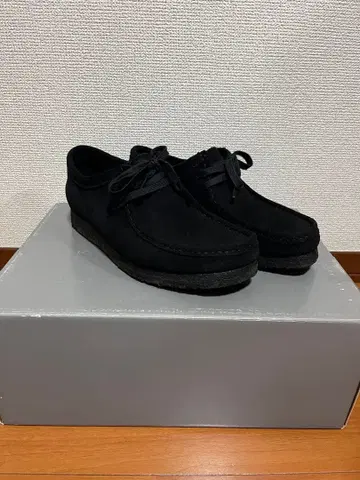 Clarks 블랙 왈라비 모카신