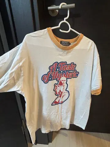 A Taste of Hysteric 티셔츠