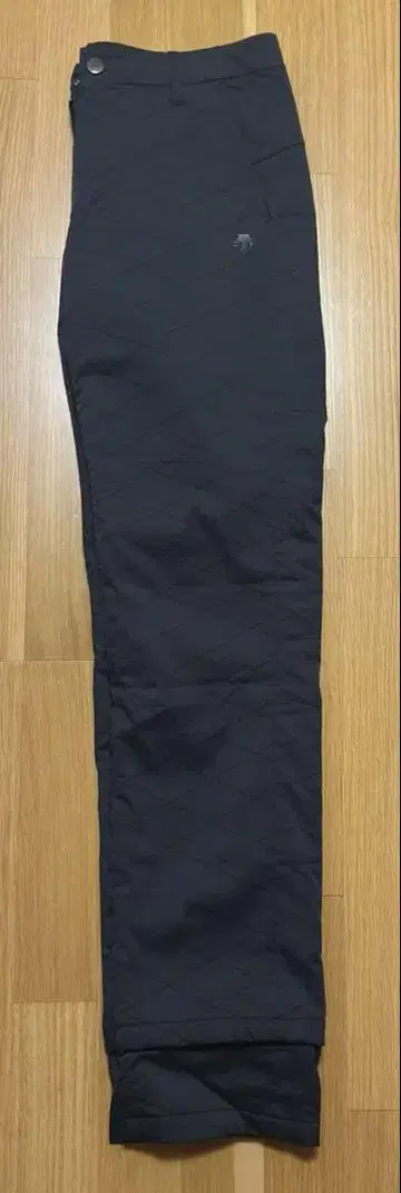 새상품급 DESCENTE 데상트 골프 다이아 프린트 충전솜 롱 팬츠 블랙