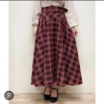 an another angelus 볼륨 턱 체크 플레어 스커트