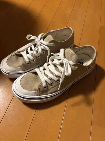 VANS 베이지 캔버스 스니커즈 경량