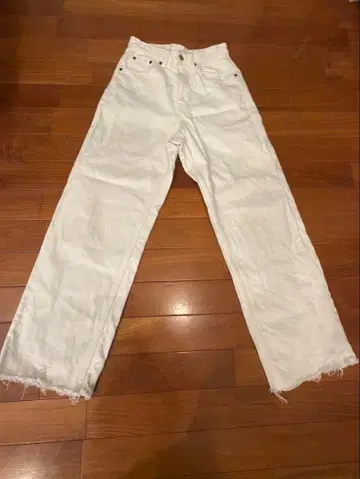 ZARA 화이트 스트레이트 데님 프린지 밑단