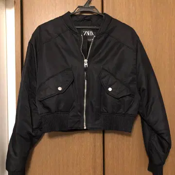 ZARA 블랙 크롭 자켓 S 사이즈