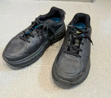 블랙 러닝화 NEUTRAL