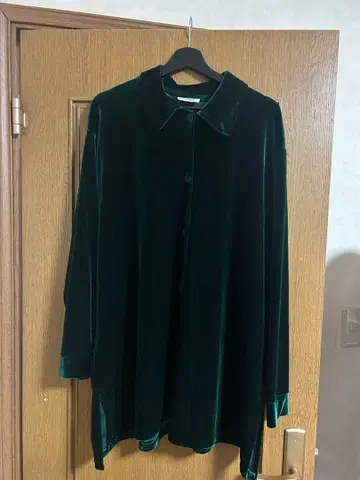 AKIGAN 다크 그린 긴팔 벨벳 셔츠