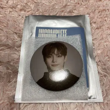 SEVENTEEN incomplete 준 캔뱃지