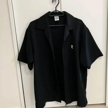 ThreeArrows 피케 셔츠 M 블랙 버튼 오픈 카라 셔츠