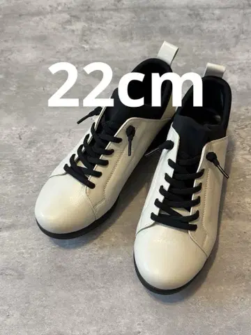 모네 화이트 가죽 스니커즈 작은 사이즈 22cm