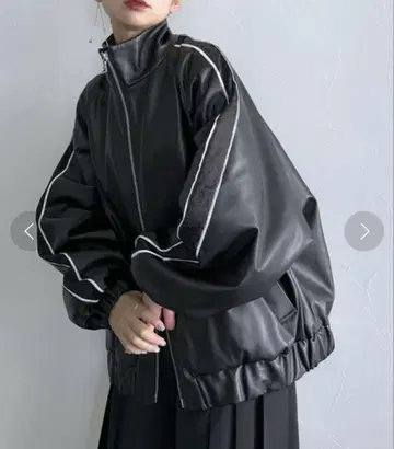 HARE 페이크 가죽 자켓