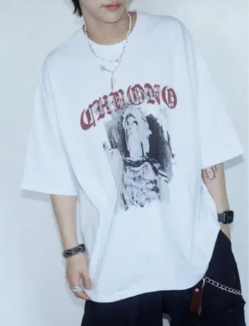 CHRONOIZM 팝업 한정판 T셔츠 M 사이즈