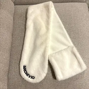 아르치비오 에코 퍼 소재 넥워머 화이트 머플러