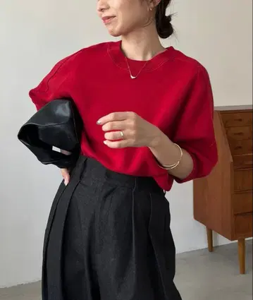 카프리슈 마쥬 맨투맨 라이크 반팔 니트 레드