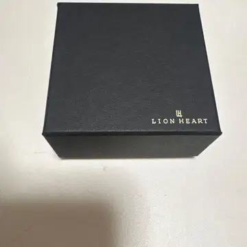 LION HEART 골드링 장식적인 디자인