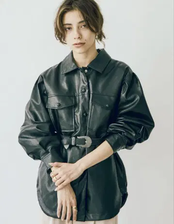 EVRIS 블랙 가죽 느낌 셔츠 자켓