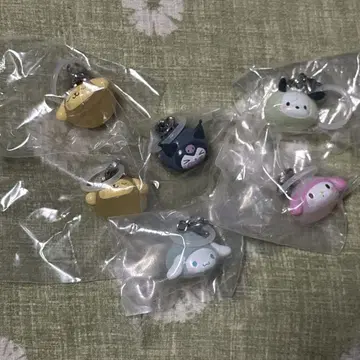 산리오 캐릭터즈 ~나리키리만~ 메지루시 액세서리 세미 컴플리트