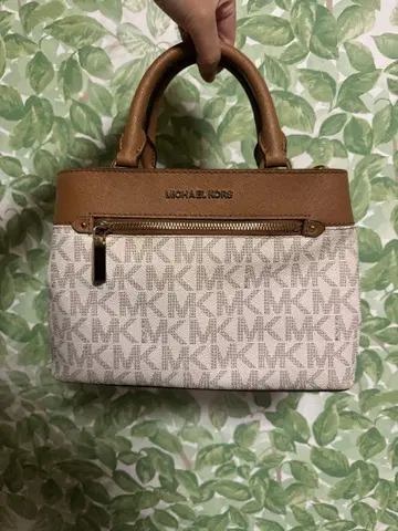 MICHAEL KORS 로고 핸드백