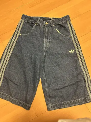 adidas 데님 하프 팬츠