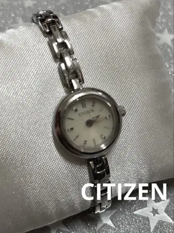 실버 아날로그 쿼츠 손목시계