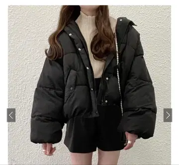 숏 기장 블랙 다운 자켓