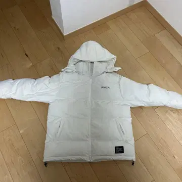 RVCA 후드 부착 화이트 다운 자켓