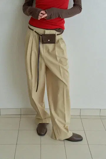 2025AW 신상 atheA 스웨이드 벨트 미니 지갑 BROWN