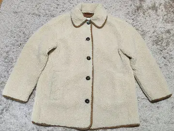 ZARA 보아 자켓 크림색