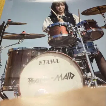 BAND-MAID AKANE A2 포스터 2025 FINAL 투어