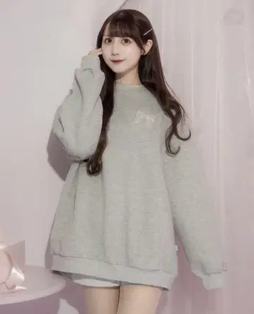 pium 그레이 맨투맨 양산 지뢰