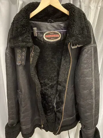 WALTER DAVOUCCI 블랙 가죽 x 보아 아우터 자켓