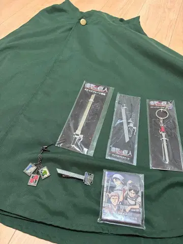 진격의 거인 후드 부착 망토 usj 와 굿즈 세트