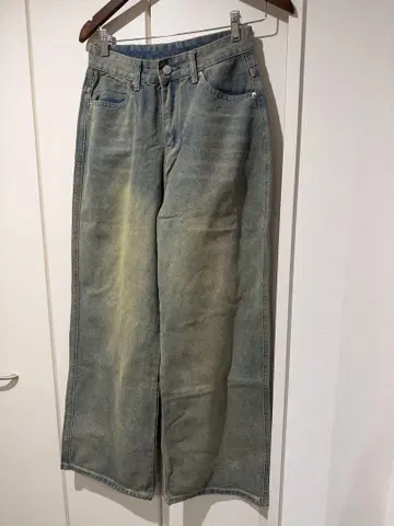 연한 블루 와이드 레그 데님
