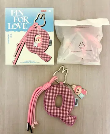 POP MART 알파벳 키링 Q