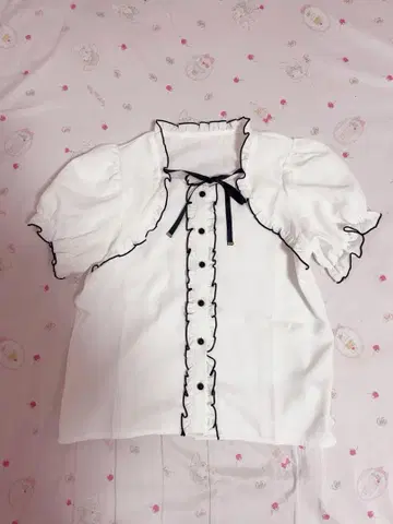 MARS 케이프풍 프릴 블라우스