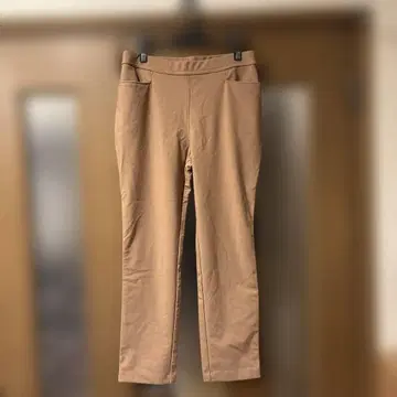 베이지 스트레치 팬츠 포켓 부착
