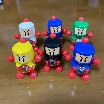 [ 레어 레트로 ] 헤이세이 1996년  봄버맨 피규어 6체