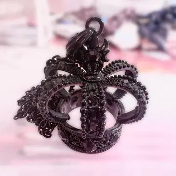 수요일의 앨리스 목걸이 왕관 블랙