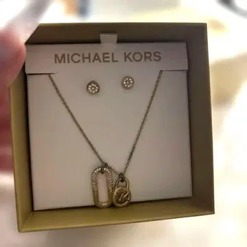MICHAEL KORS 목걸이와 귀걸이 세트