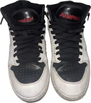 JUMPMAN 화이트/블랙 하이컷 스니커즈